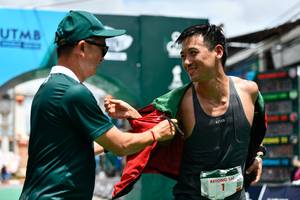 BIB: 160
                            <button type="button" onclick="openModal(21897501)" class="btn btn-primary btn-sm float-right btn-popup" data-toggle="modal" data-target=".modal-high-quality">
                        <i class="fas fa-shopping-cart"></i> Add to Cart
                    </button>
                                            <button type="button" onclick="isThisMe(21897501, true)" class="btn btn-success btn-sm float-right btn-popup btn-isme hidden" data-toggle="tooltip" data-placement="bottom" title="นี่คือรูปของคุณใช่ไหม คลิกที่นี่เพื่อเอาเข้าอัลบั้ม">
                        <i class="fas fa-plus"></i> Add to album
                    </button>
                    <button type="button" onclick="isThisMe(21897501, false)" class="btn btn-warning btn-sm float-right btn-popup btn-isnotme hidden">
                        <i class="fas fa-ban"></i> Remove from album
                    </button>